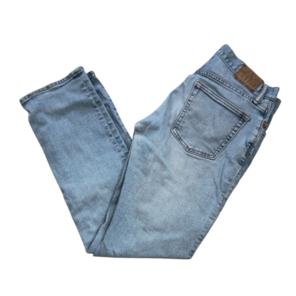Gap Straight-Leg Jeans Size 28